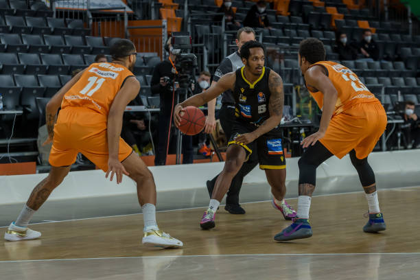 凝聚力和斗 凝聚力和斗