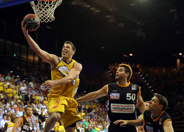 阿丽娜的成 阿丽娜的成