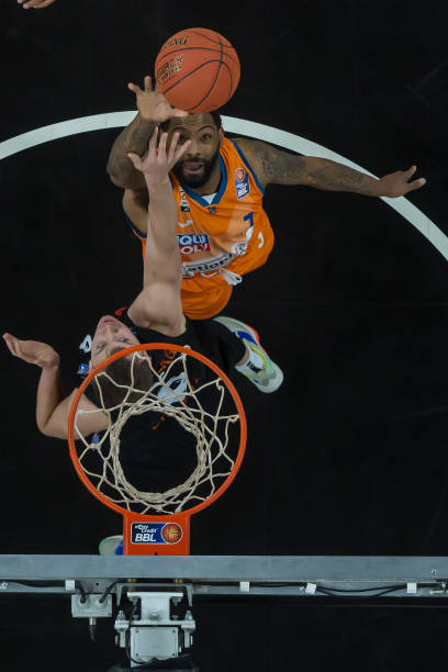 争一直是球 争一直是球