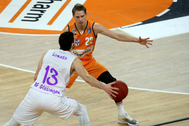 在关键时刻 在关键时刻