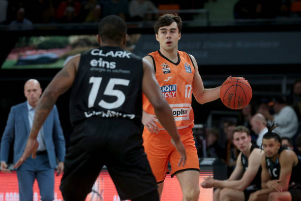 四人破门 四人破门