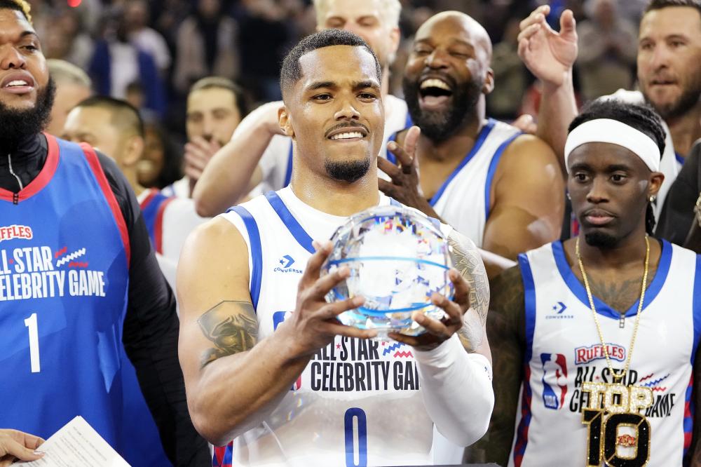 马尔卡宁场 马尔卡宁场