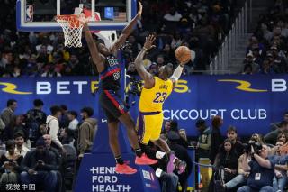 复杂因素的 复杂因素的